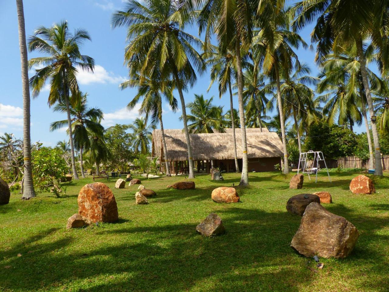 Coco Village Hotel Chilaw Bangadeniya Exterior photo